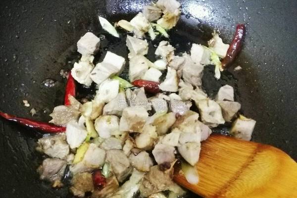 土豆烧肉的做法图解4