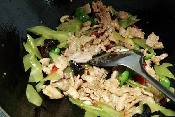 莴苣炒肉的做法图解9