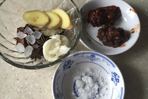 砂锅 土豆红烧肉的做法图解3