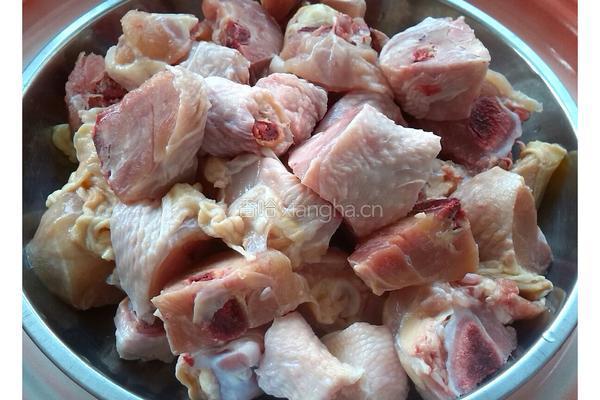 红烧鸡肉的做法图解1