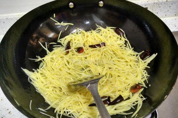 炝炒土豆丝的做法图解3