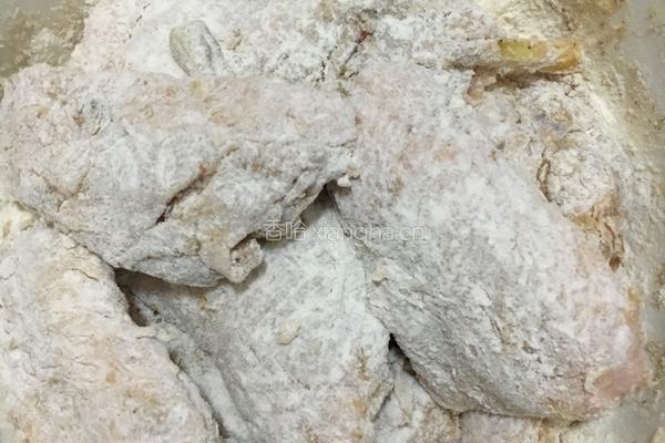 油炸香辣鸡翅的做法图解3