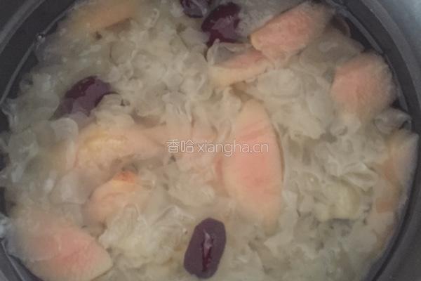 银耳雪梨汤的做法图解5
