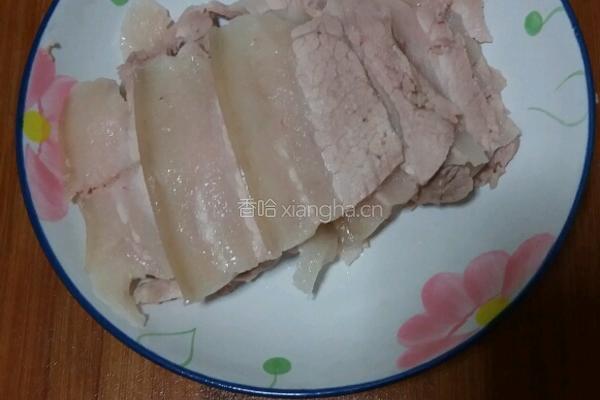 家常蒜泥白肉的做法图解4
