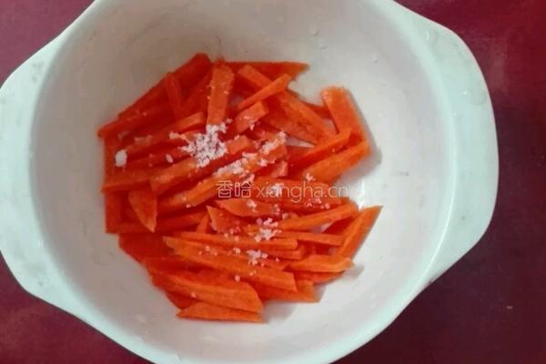 胡萝卜炒海带丝的做法图解3
