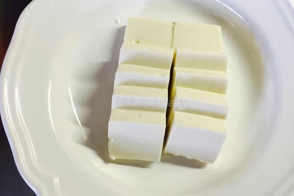 凉拌豆腐的做法图解1