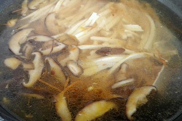 酸辣香菇豆腐汤的做法图解5