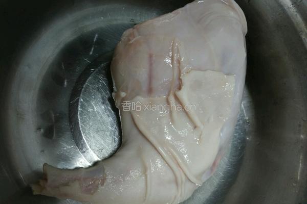 兔肉山药汤的做法图解1