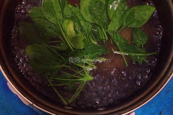 鸡蛋菠菜汤的做法图解2