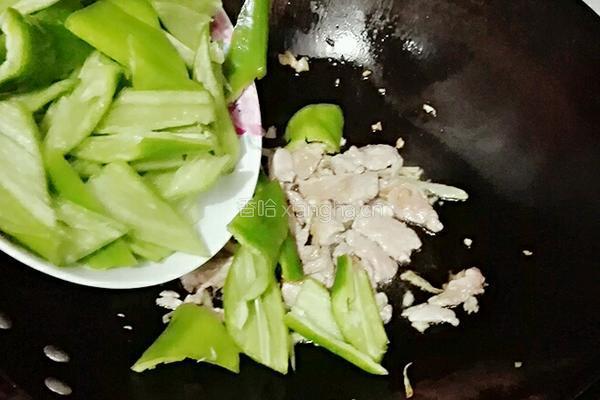 青椒炒腐竹的做法图解9