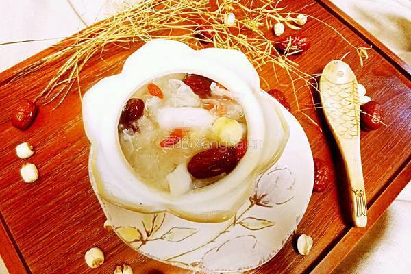 红枣银耳莲子汤的做法图解12