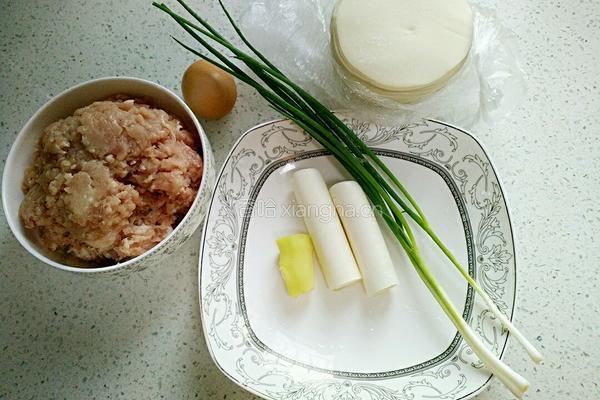 莲藕馅水饺的做法图解1