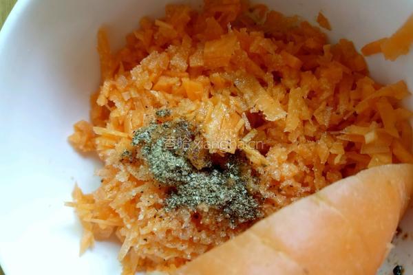 胡萝卜素馅饺子的做法图解2