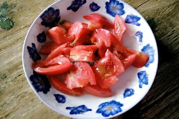 蕃茄土豆鸡蛋汤的做法图解2