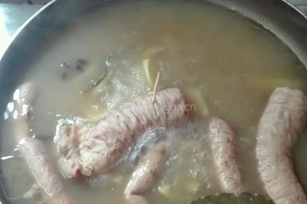 青椒炒肥肠的做法图解8