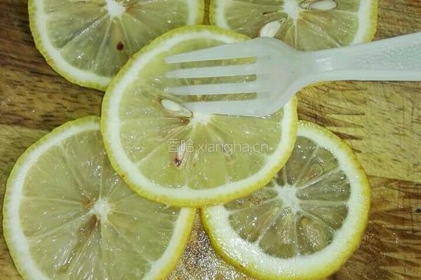 柠檬泡蜂蜜的做法图解3