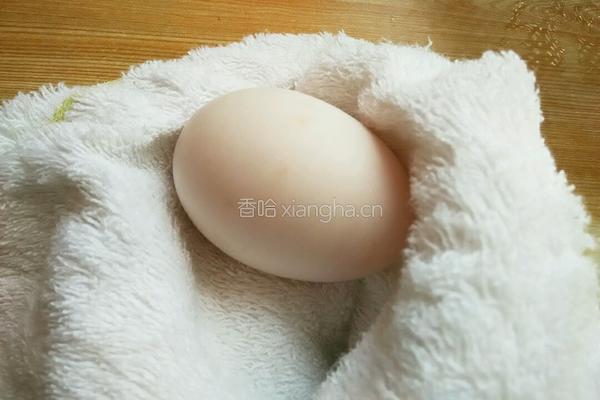 自腌咸鸭蛋的做法图解2