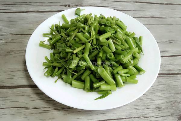 豆豉辣炒空心菜梗的做法图解2