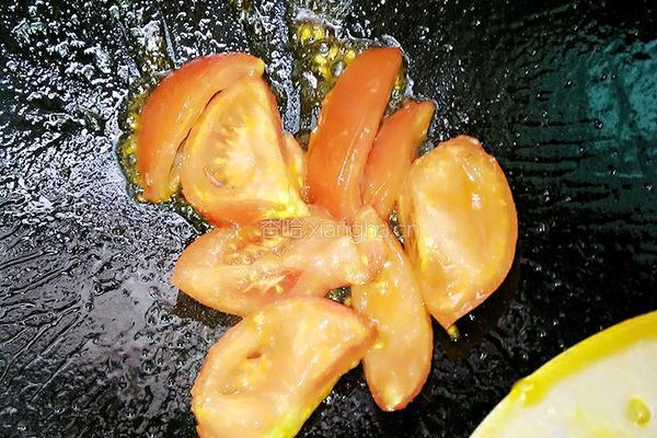 鸡蛋面条的做法图解2
