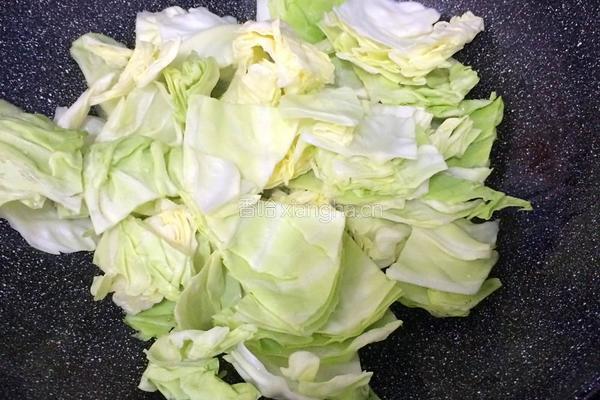 小炒圆白菜的做法图解5