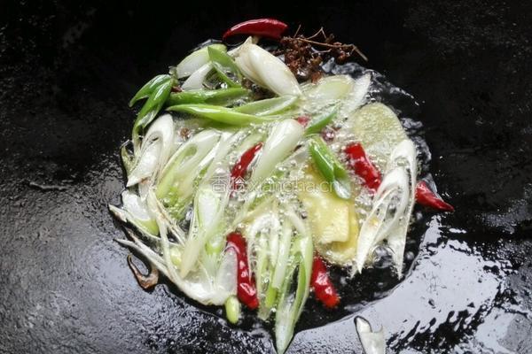 五花肉炒蒜苔的做法图解3