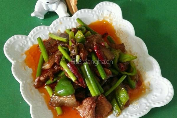 五花肉炒蒜苔的做法图解7