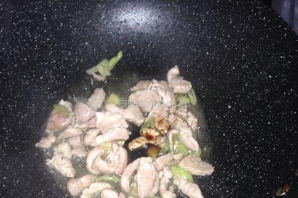 白菜猪肉炖粉条的做法图解6