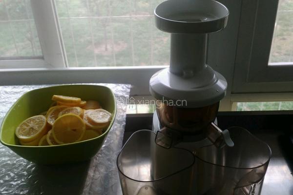 止咳圣品密炼枇杷膏的做法图解3