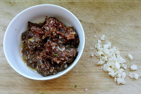 肉末豆腐的做法图解2