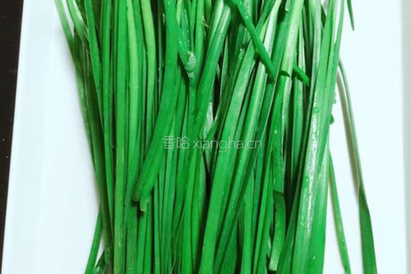 韭菜鲜肉馅饺子的做法图解1