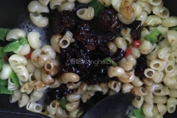 黑胡椒牛肉意大利面的做法图解7
