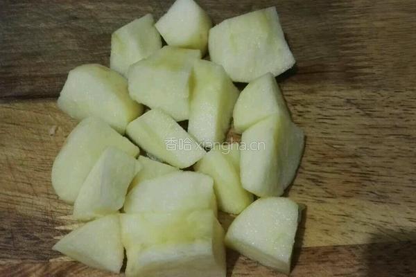 苹果银耳红枣汤的做法图解3