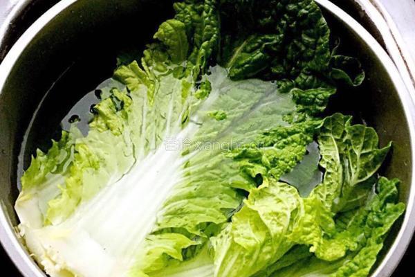 白菜炖冻豆腐的做法图解2