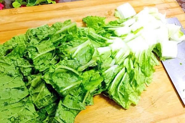 白菜炖冻豆腐的做法图解3