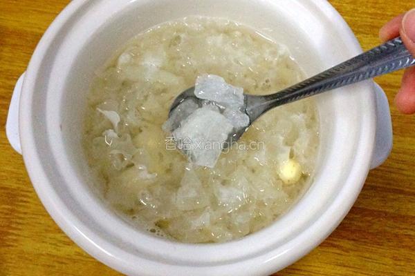 冰糖银耳莲子羹的做法图解5