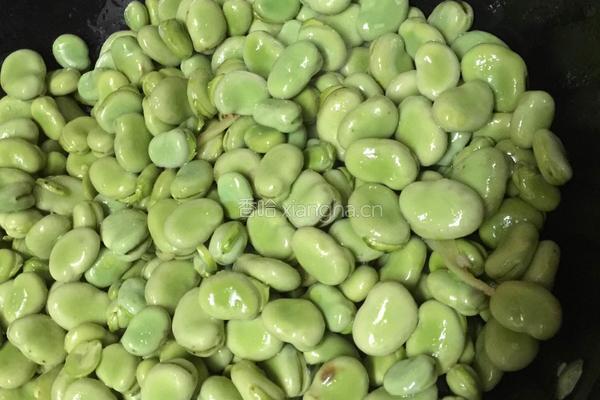蒜香青蚕豆的做法图解4