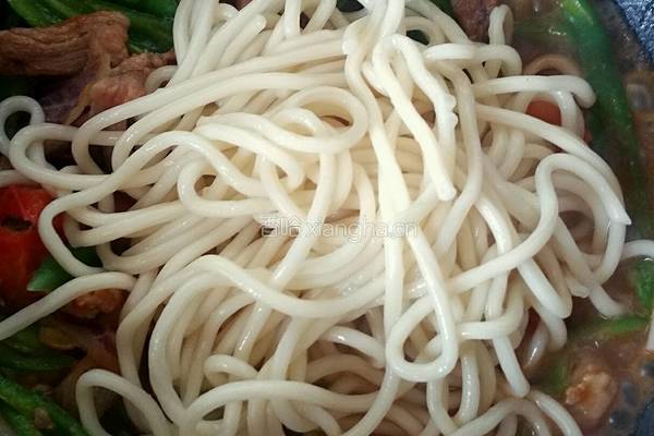 新疆炒拉条子的做法图解9