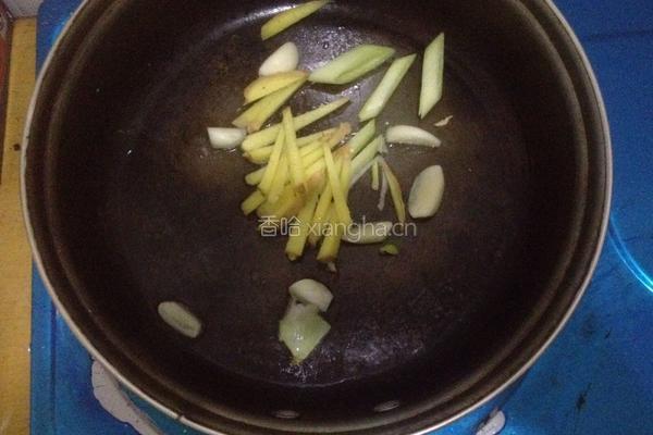 青椒炒毛豆的做法图解3