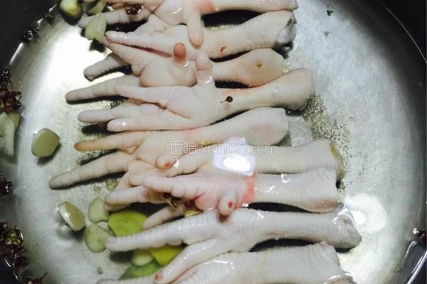 自制泡椒凤爪的做法图解2