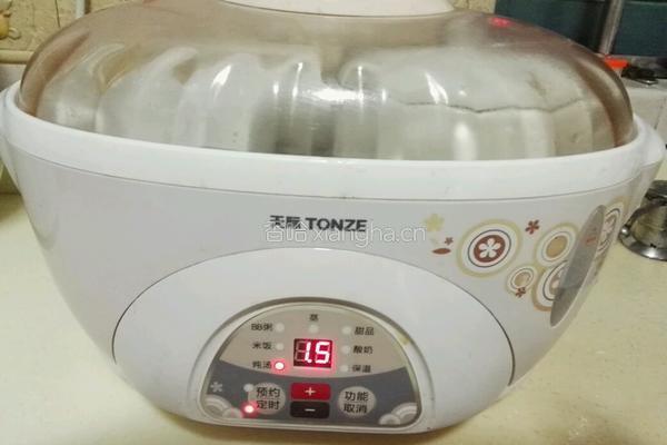 冰糖雪梨炖银耳的做法图解8