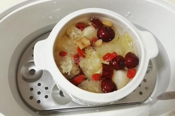 冰糖雪梨炖银耳的做法图解7