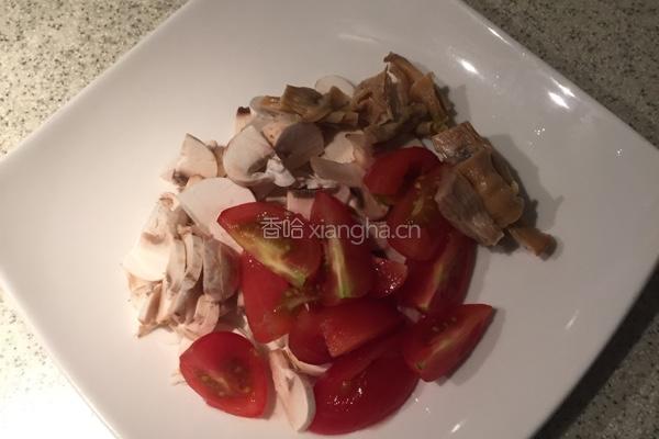 番茄蘑菇笋干面的做法图解2