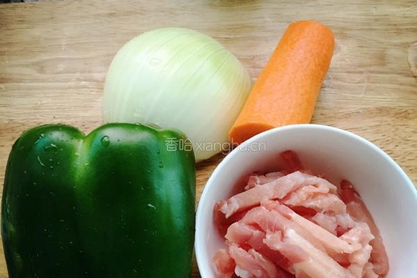 蚝油三丝里脊的做法图解1