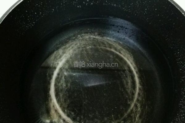 玉米渣粥的做法图解1