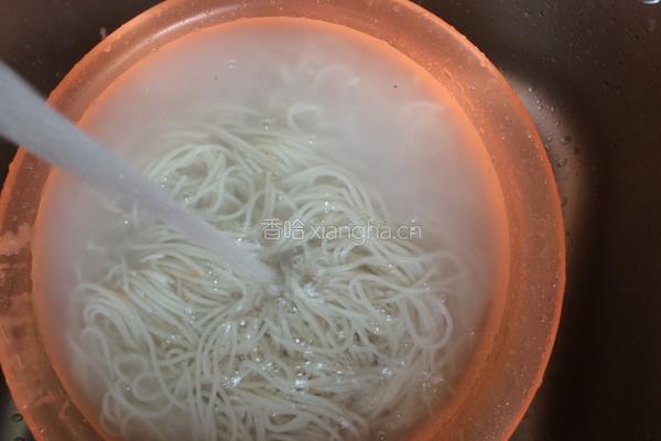 肉丝炒粉的做法图解3