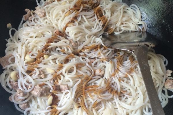 肉丝炒粉的做法图解8
