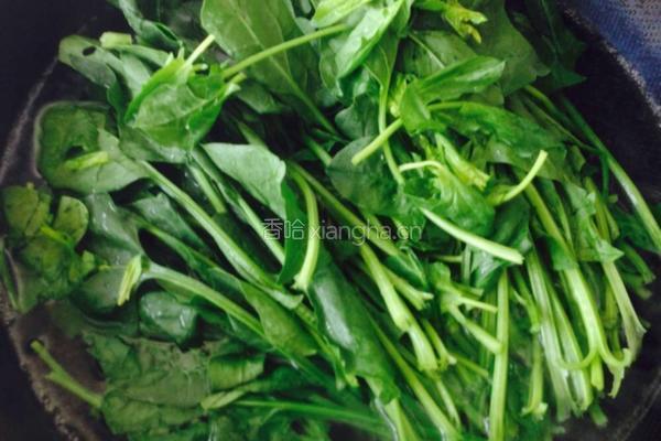 菠菜木耳炒鸡蛋的做法图解2