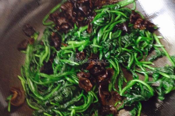 菠菜木耳炒鸡蛋的做法图解9