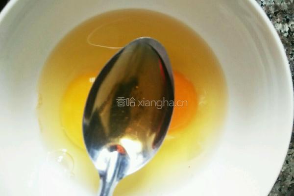韭菜鸭蛋的做法图解3
