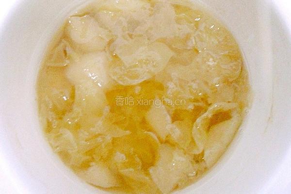 银耳雪梨汤的做法图解6